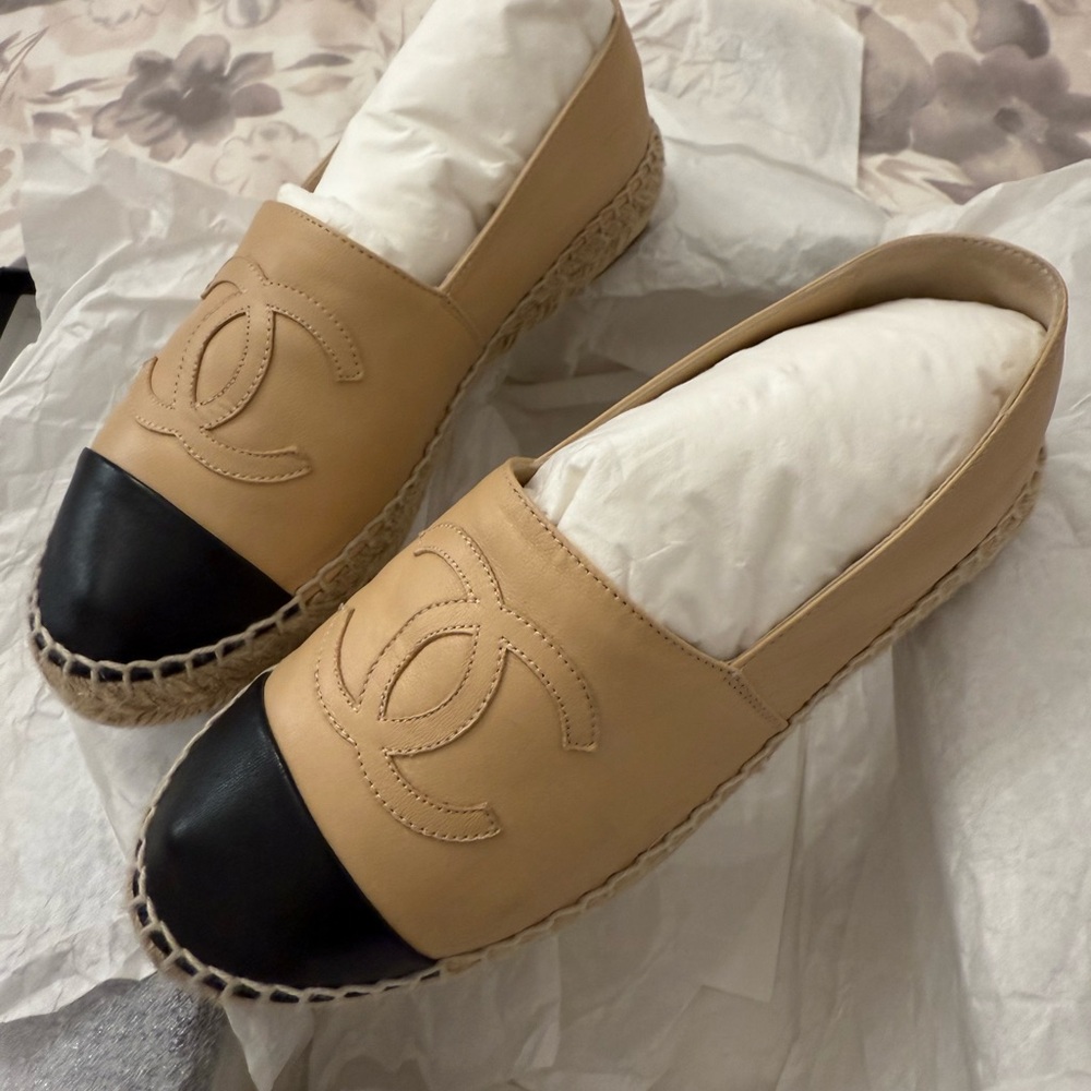 CHANEL Tan and Black Espadrilles